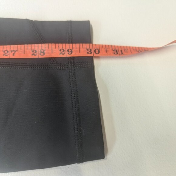 Lululemon Size 6 Black Wunder Under Cropped Leggings With Side and Back Pockets - Picture 7 of 16